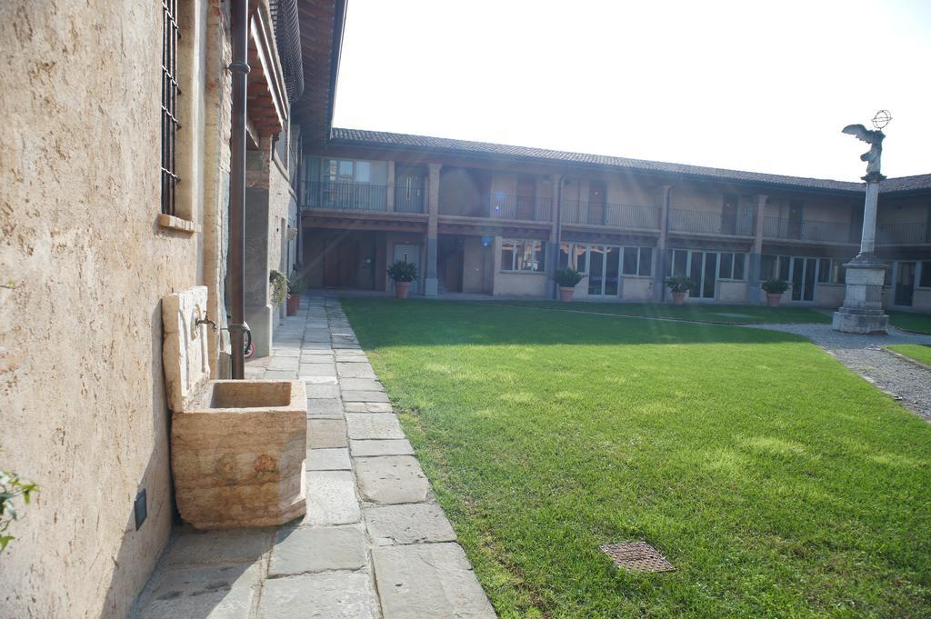 Corte Breda, Agriturismo Bed&Breakfast Chiari Exterior foto